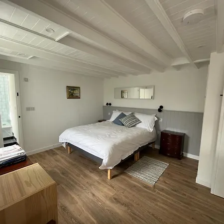 Pier With Private Water Access To Colla Pier Holiday home *