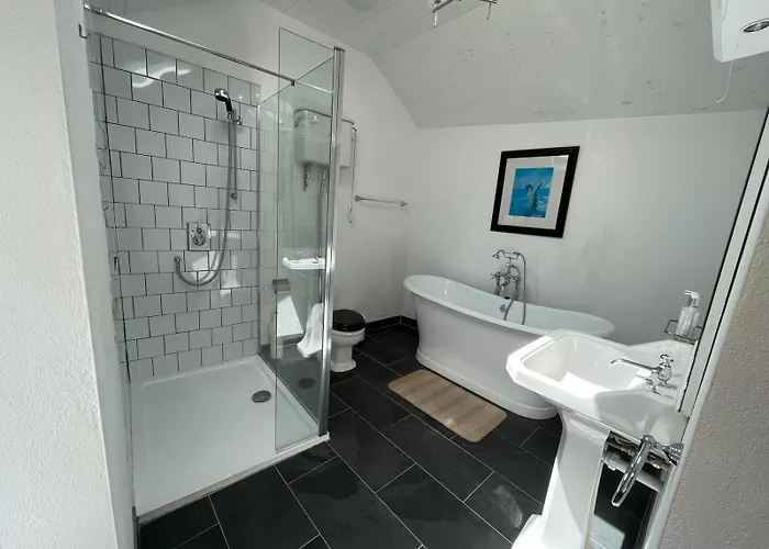 Pier With Private Water Access To Colla Pier *