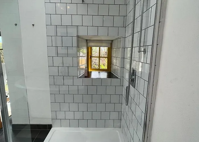 Pier With Private Water Access To Colla Pier Semesterbostad Schull