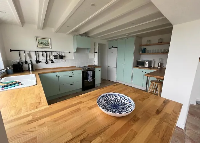 Semesterbostad Pier With Private Water Access To Colla Pier Schull